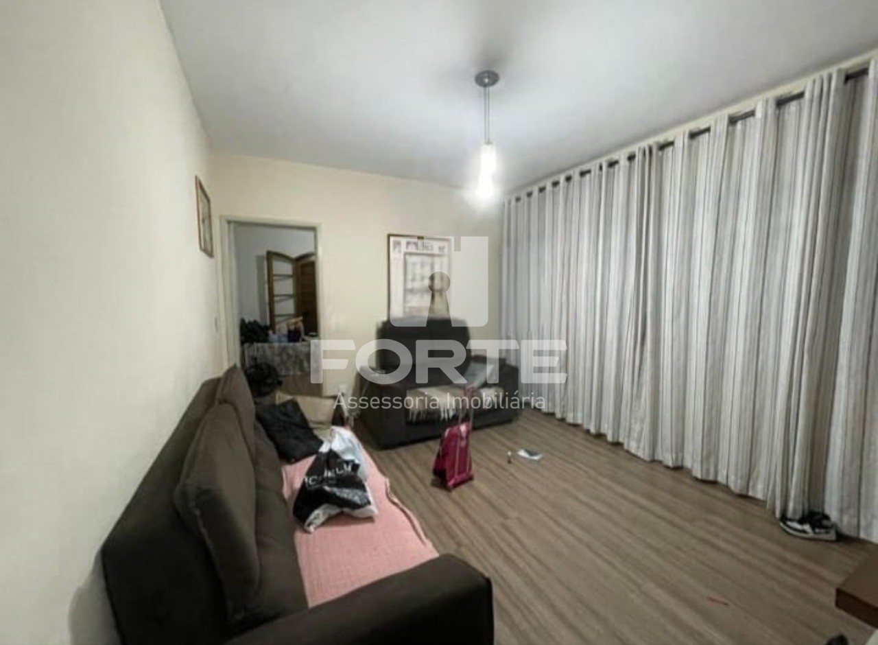 Casa à venda com 3 quartos, 140m² - Foto 1