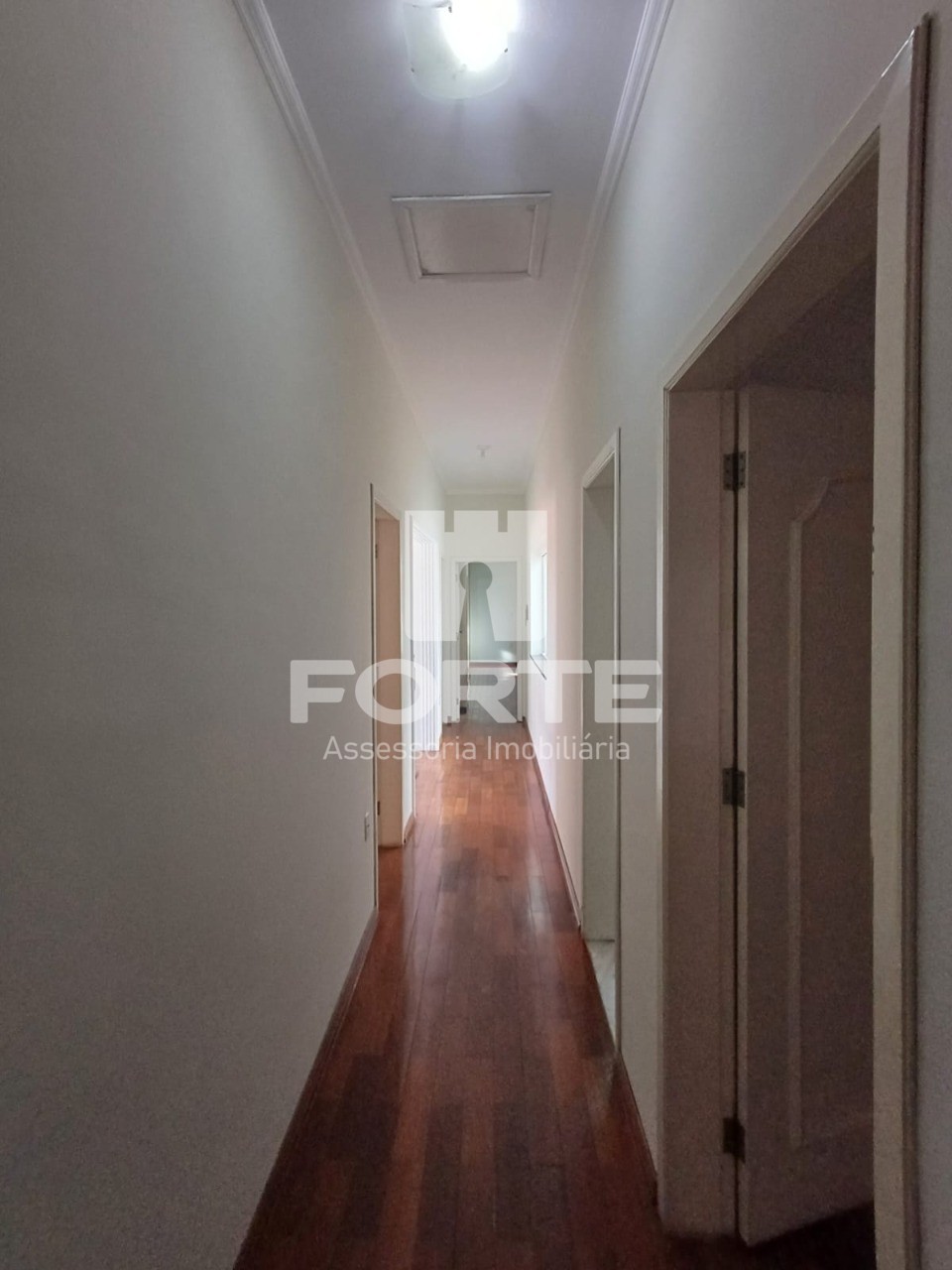 Casa à venda com 7 quartos, 309m² - Foto 49