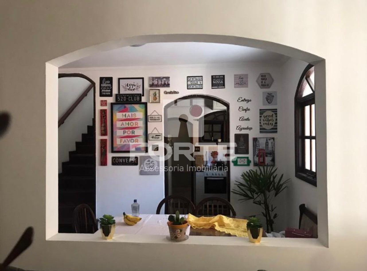 Casa à venda com 3 quartos, 140m² - Foto 4