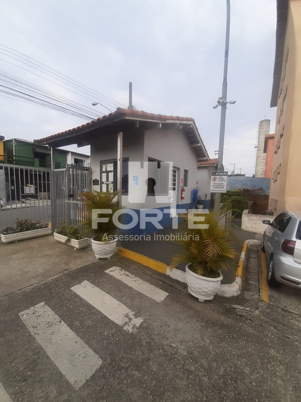 Apartamento à venda com 2 quartos, 1000m² - Foto 1