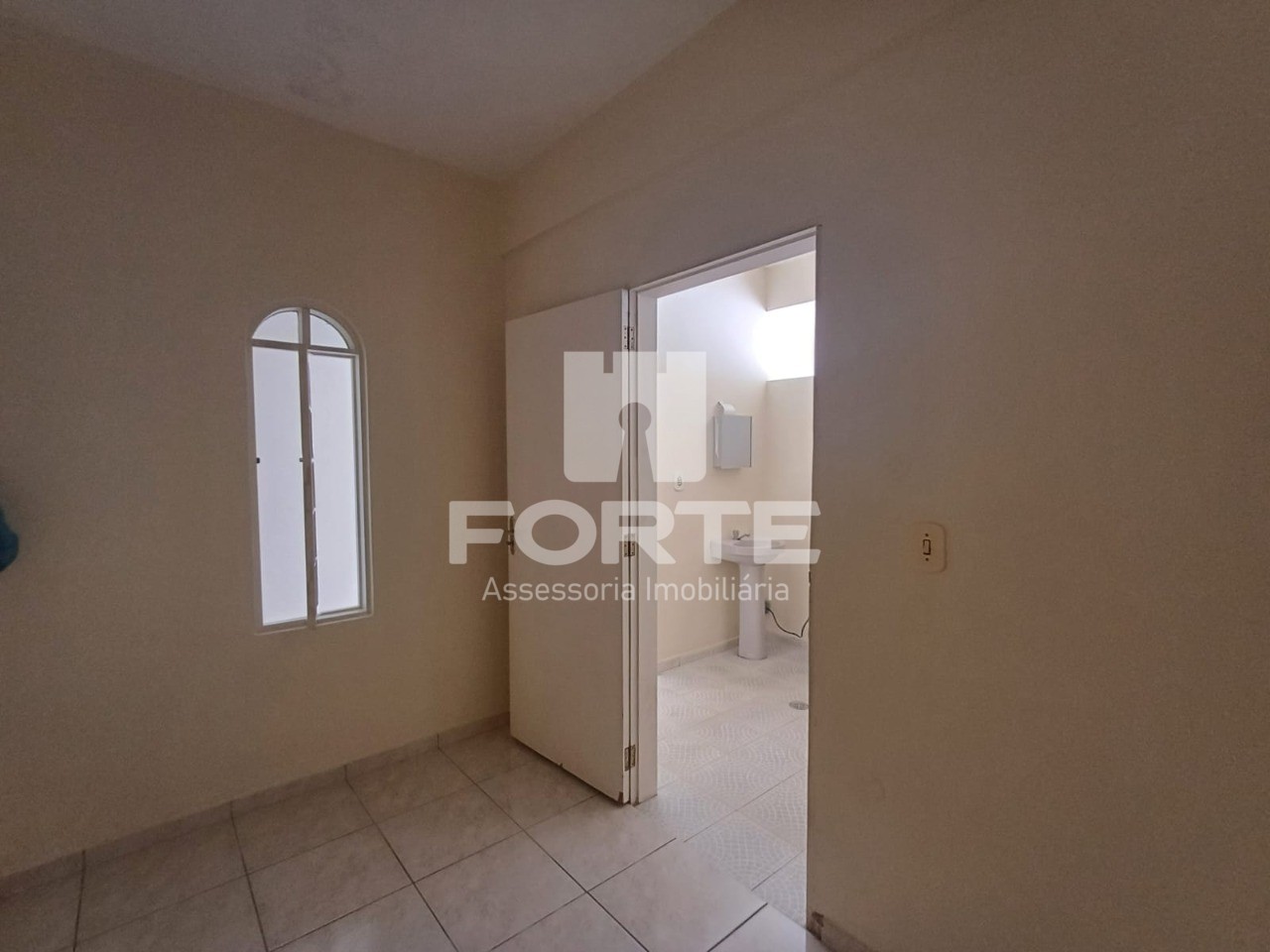 Casa à venda com 7 quartos, 309m² - Foto 11