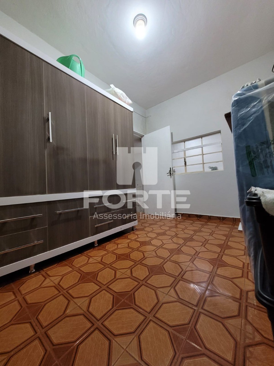 Casa à venda com 4 quartos, 200m² - Foto 4