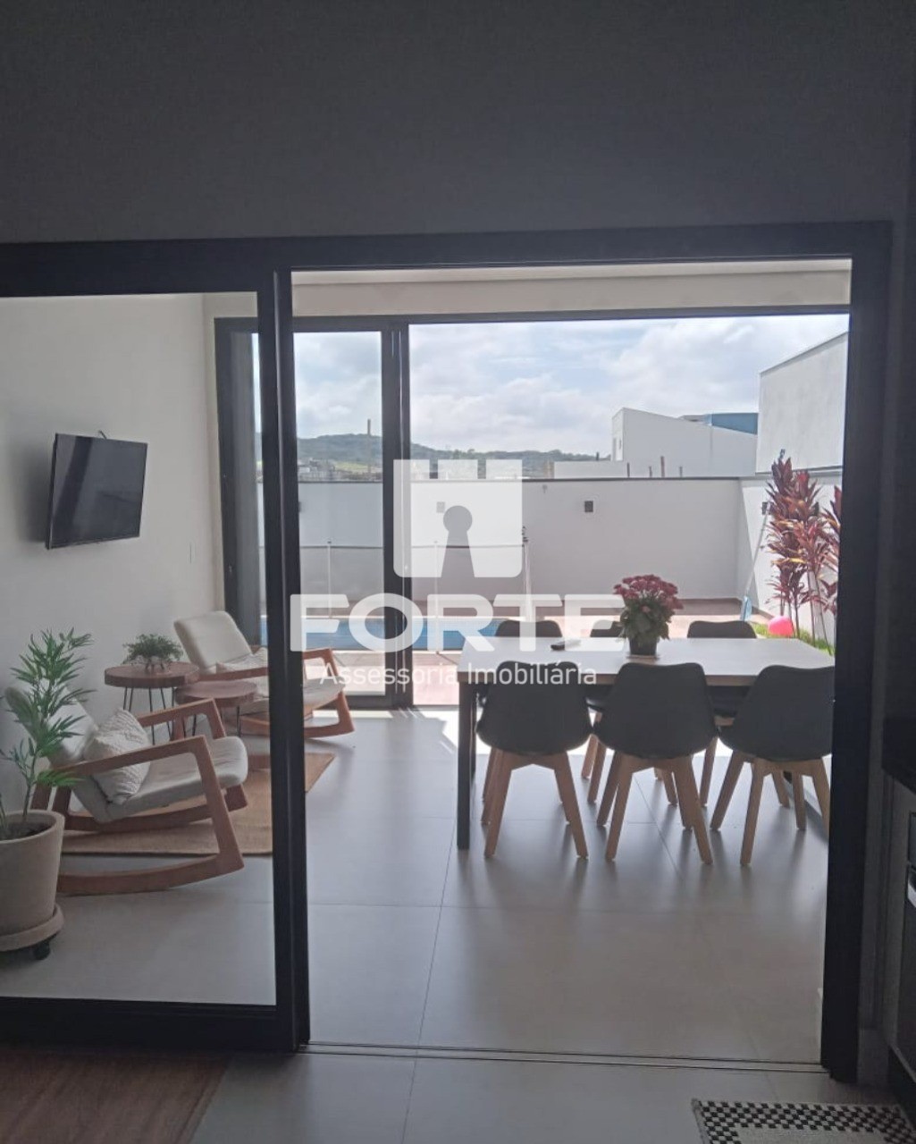 Casa à venda com 3 quartos, 250m² - Foto 6