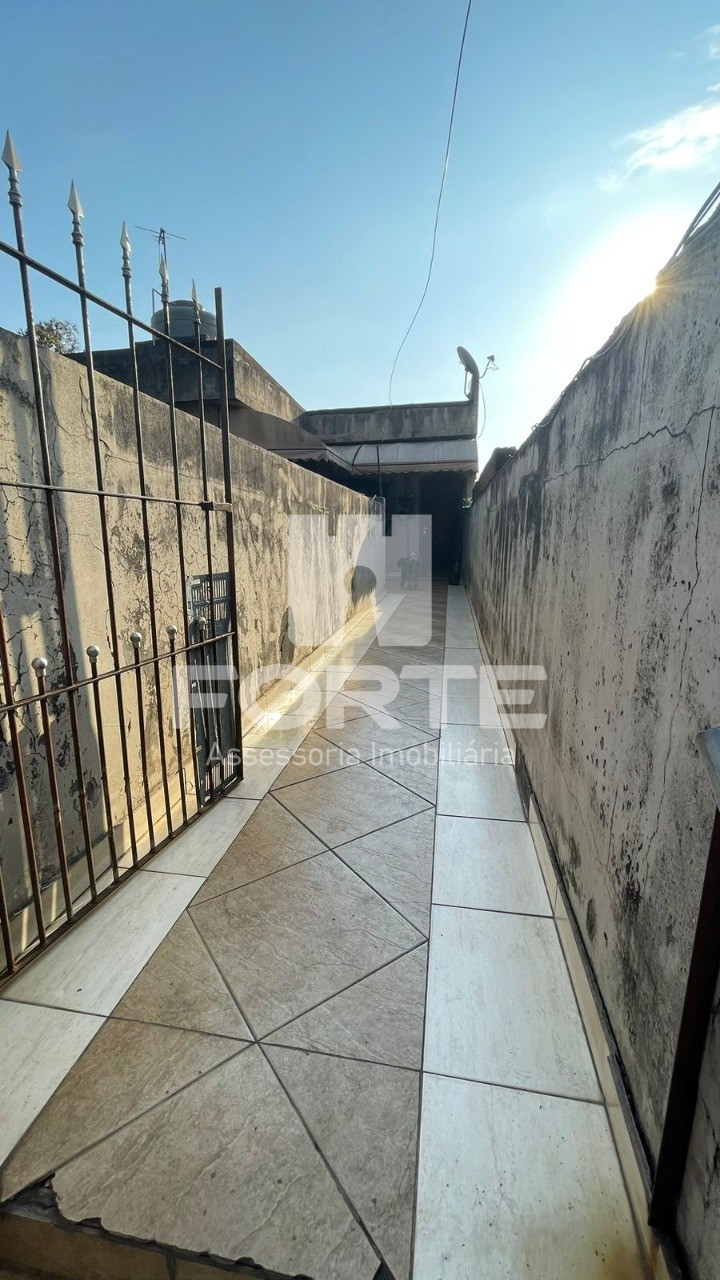 Casa à venda com 3 quartos, 500m² - Foto 13