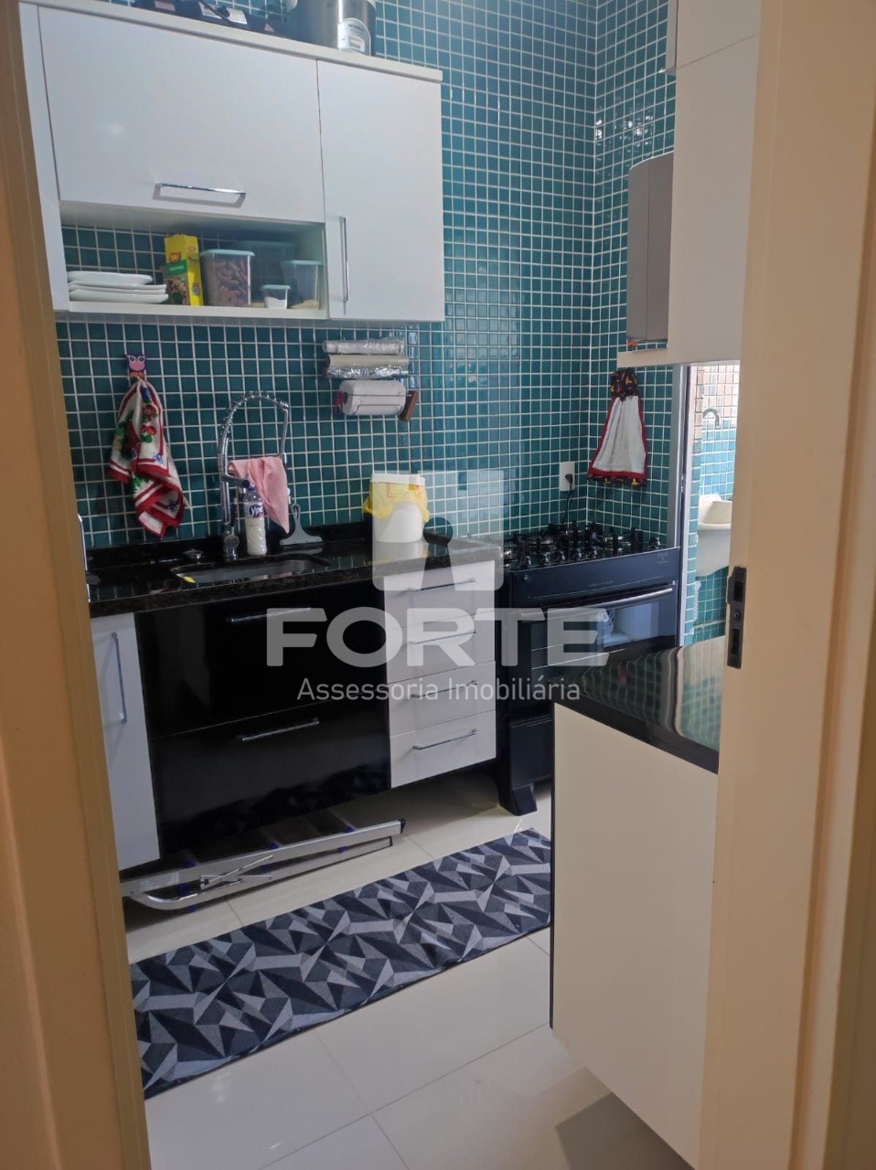 Apartamento à venda com 2 quartos, 60m² - Foto 4