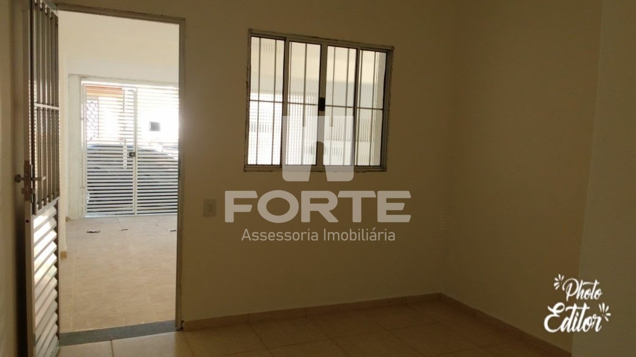 Casa à venda com 3 quartos, 150m² - Foto 2