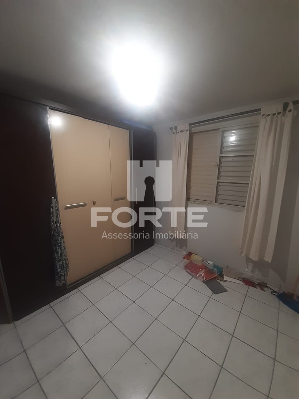 Apartamento à venda com 2 quartos, 1000m² - Foto 4