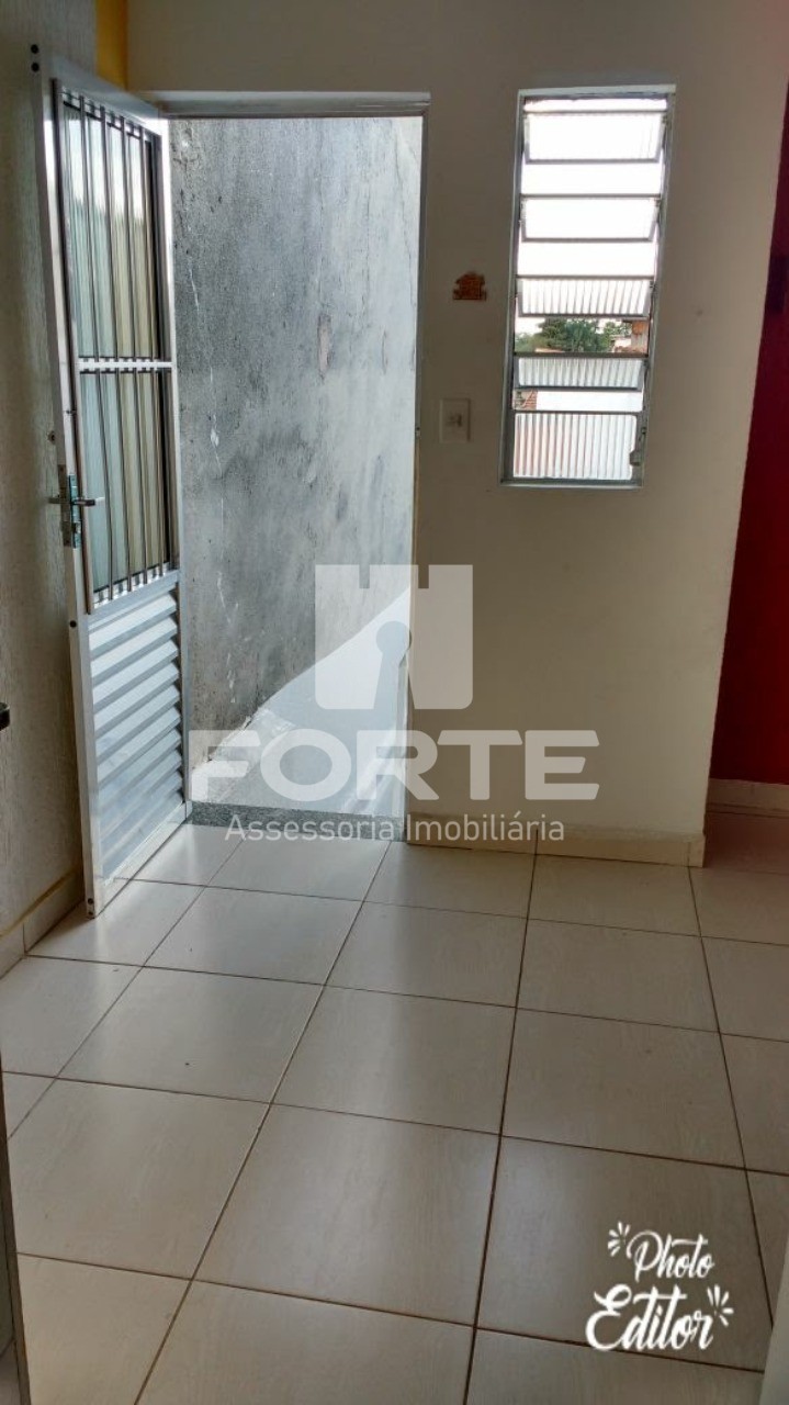 Casa à venda com 3 quartos, 150m² - Foto 4