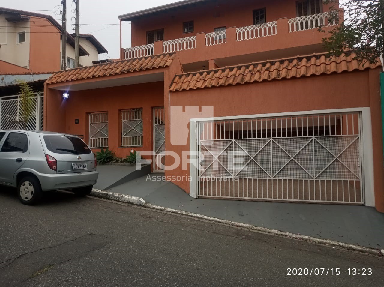 Casa à venda com 4 quartos, 170m² - Foto 1