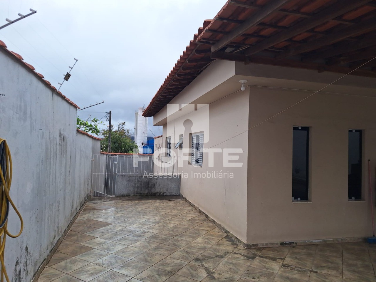 Casa à venda com 4 quartos, 110m² - Foto 15