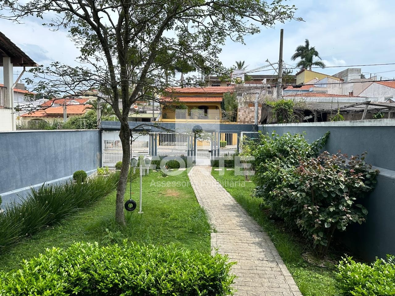 Casa à venda com 5 quartos, 500m² - Foto 2