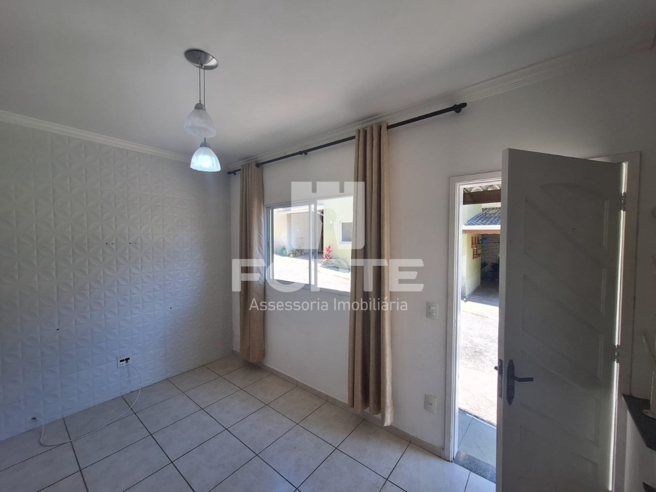 Casa à venda com 2 quartos, 68m² - Foto 5