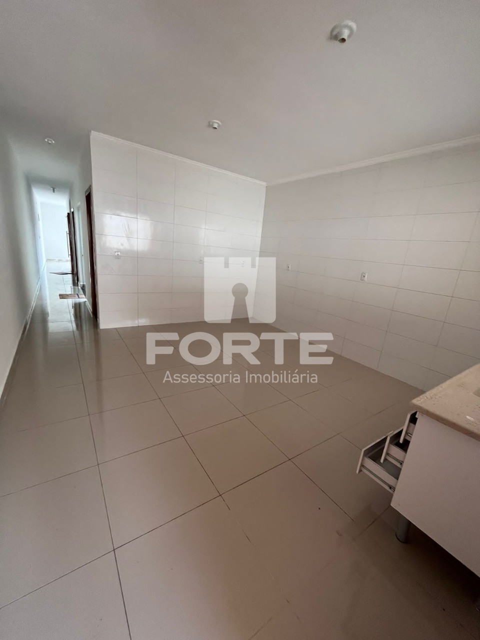 Casa para alugar com 3 quartos, 180m² - Foto 6