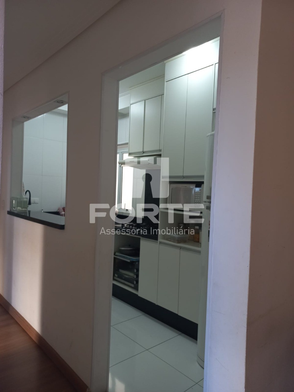 Apartamento à venda com 2 quartos, 67m² - Foto 3