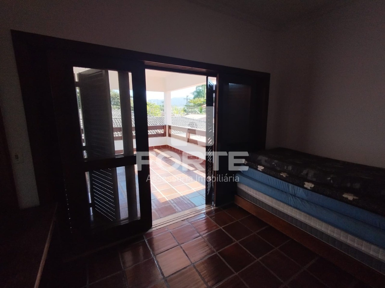 Casa à venda com 5 quartos, 400m² - Foto 13