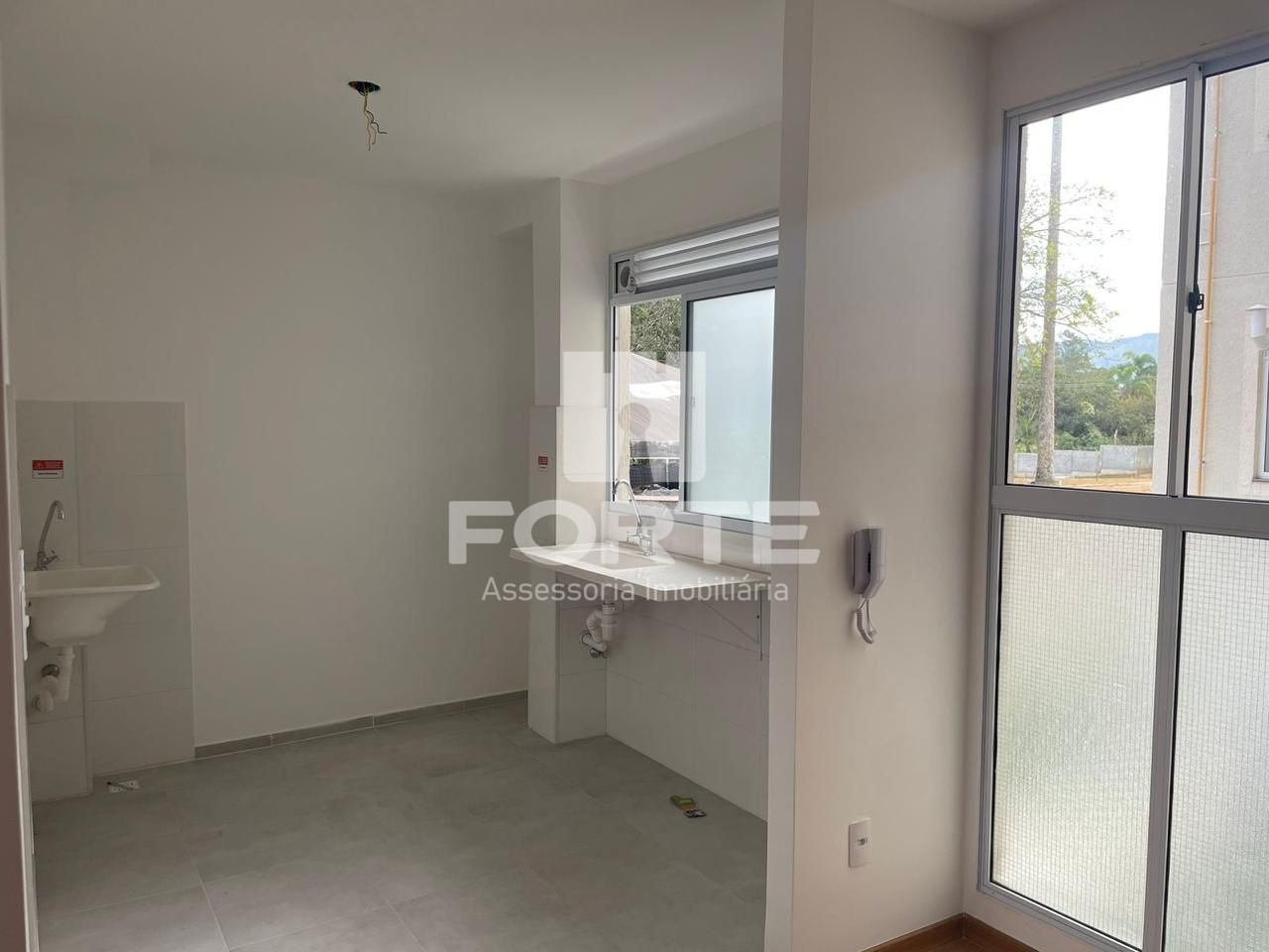 Apartamento à venda com 2 quartos, 70m² - Foto 5