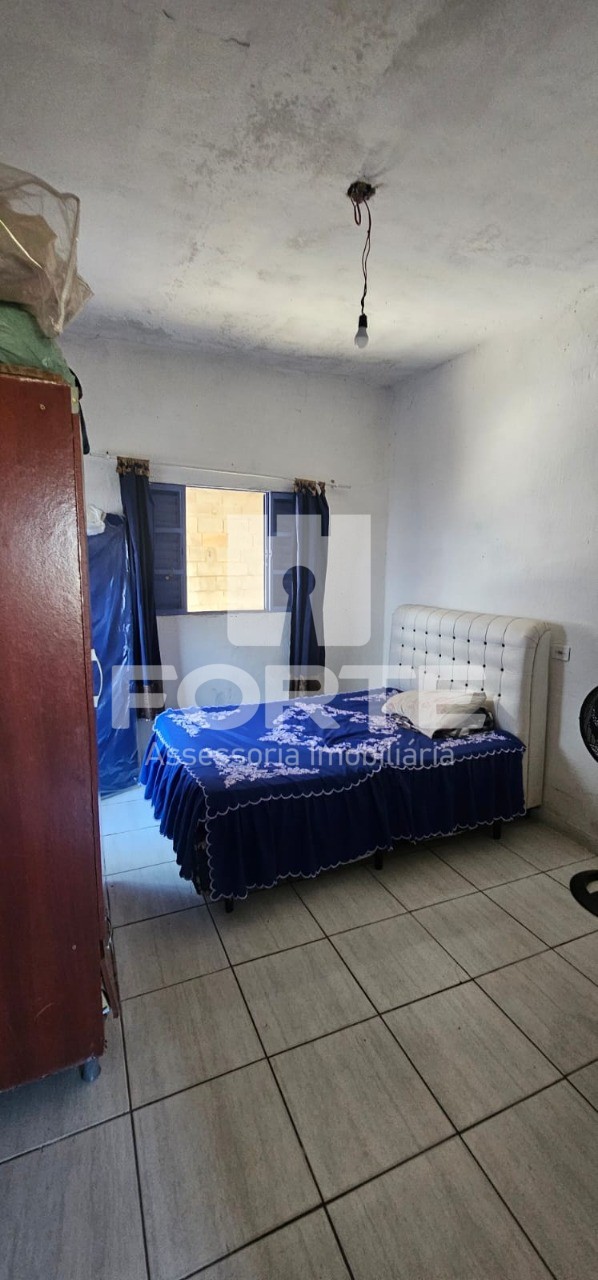 Casa à venda com 3 quartos, 360m² - Foto 2