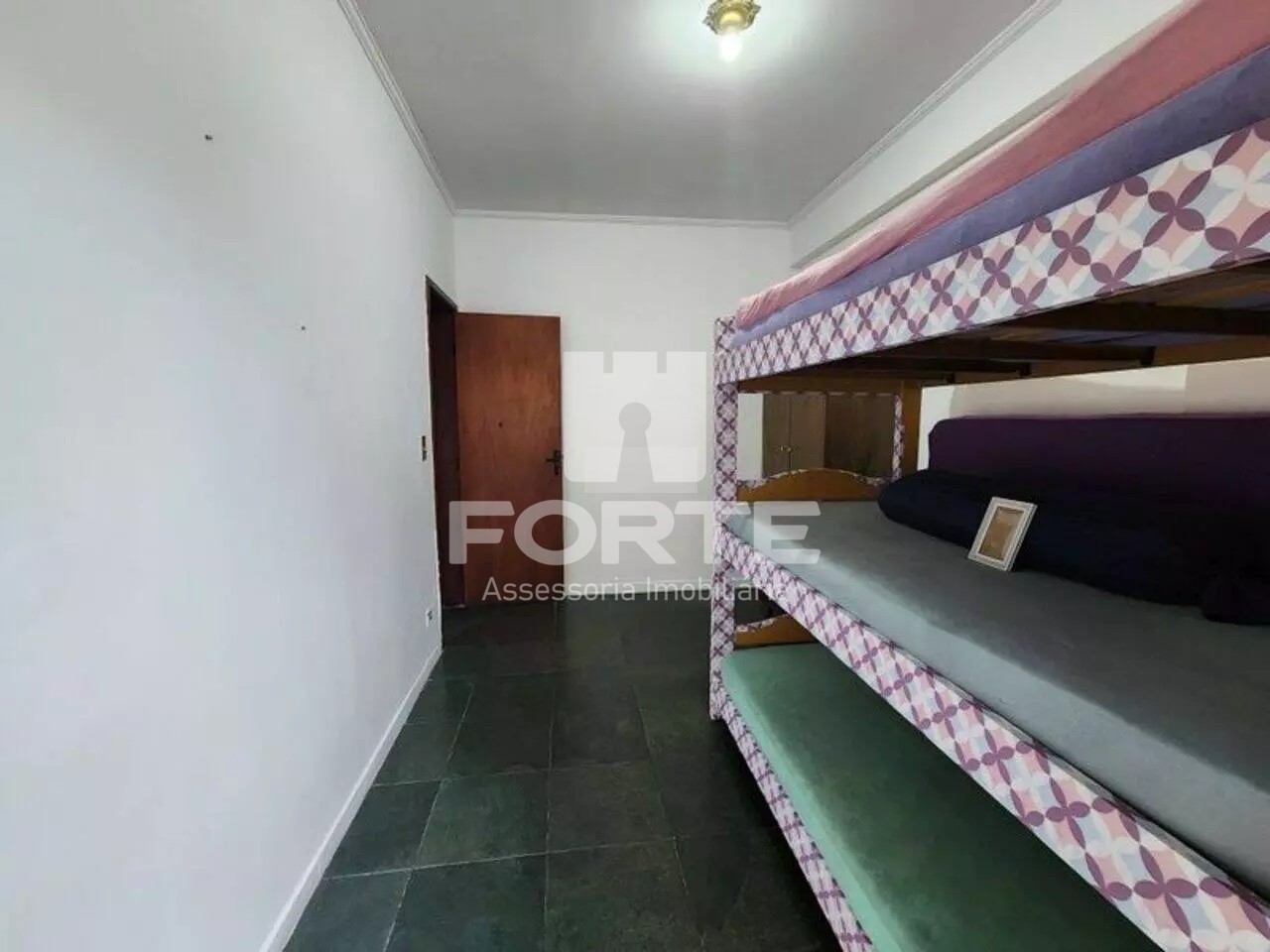 Apartamento à venda com 3 quartos, 156m² - Foto 11