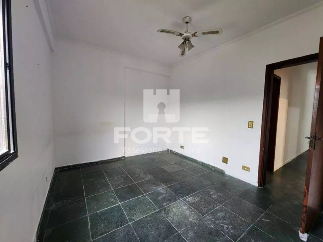 Apartamento à venda com 3 quartos, 156m² - Foto 8