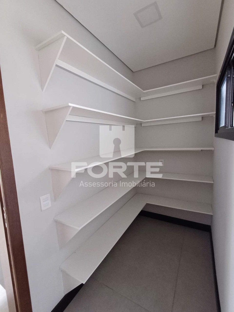 Casa à venda e aluguel com 3 quartos, 180m² - Foto 15