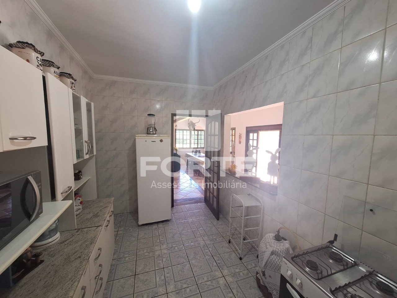 Chácara à venda com 8 quartos, 700m² - Foto 42