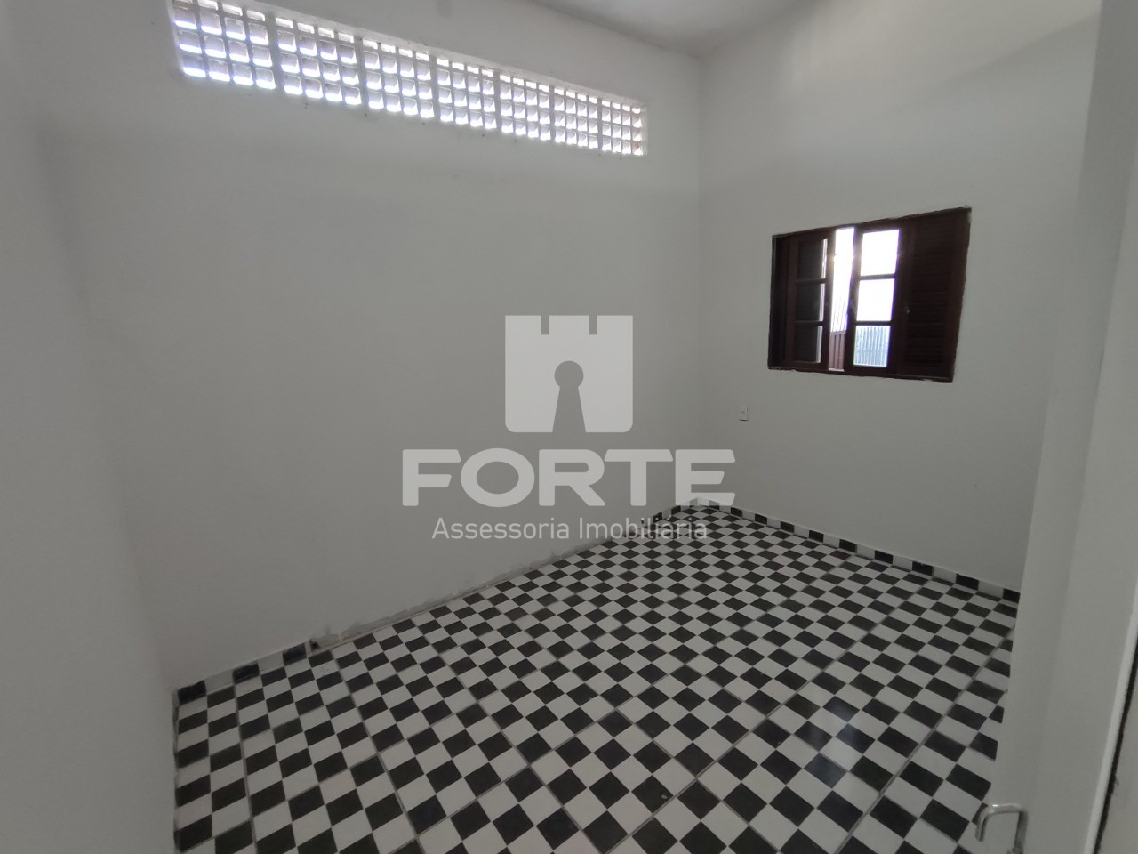 Casa para alugar com 1 quarto, 48m² - Foto 4