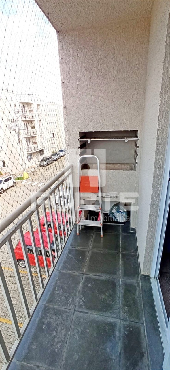 Apartamento à venda com 2 quartos, 55m² - Foto 2