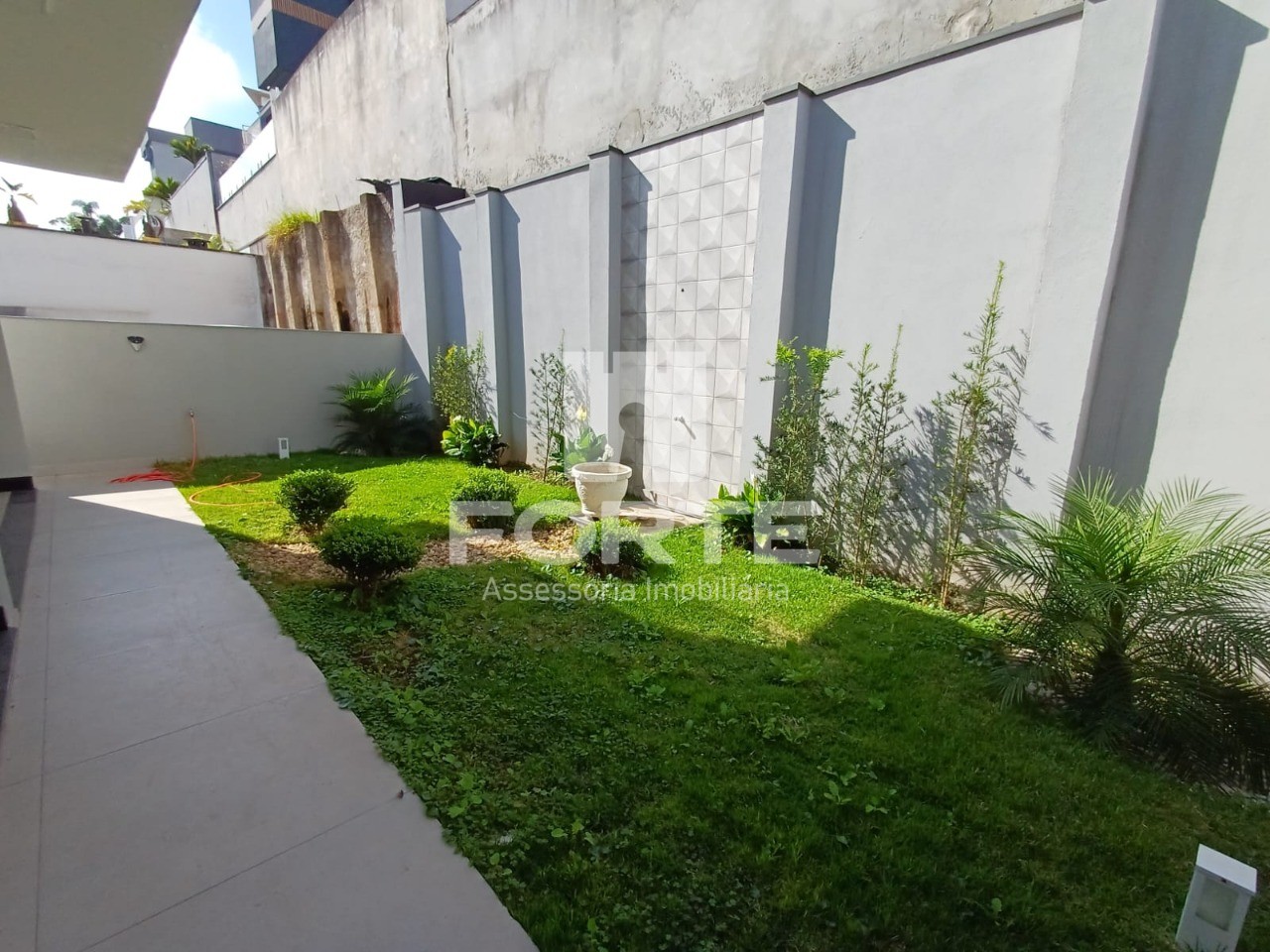 Casa à venda e aluguel com 3 quartos, 180m² - Foto 19