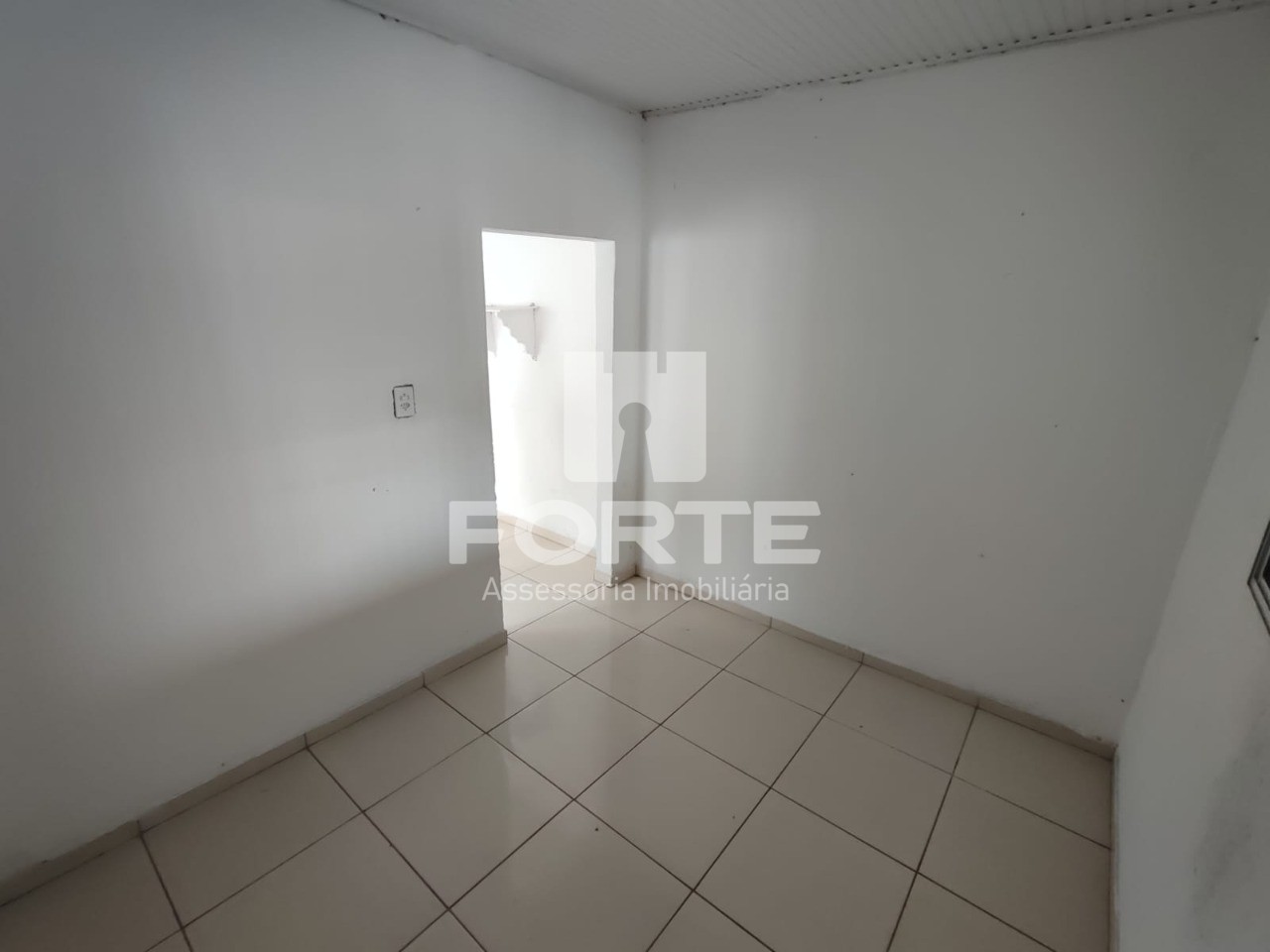 Casa à venda e aluguel com 2 quartos, 200m² - Foto 15