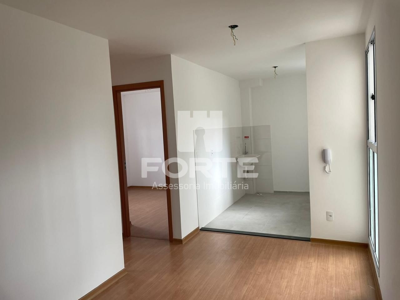 Apartamento à venda com 2 quartos, 70m² - Foto 4