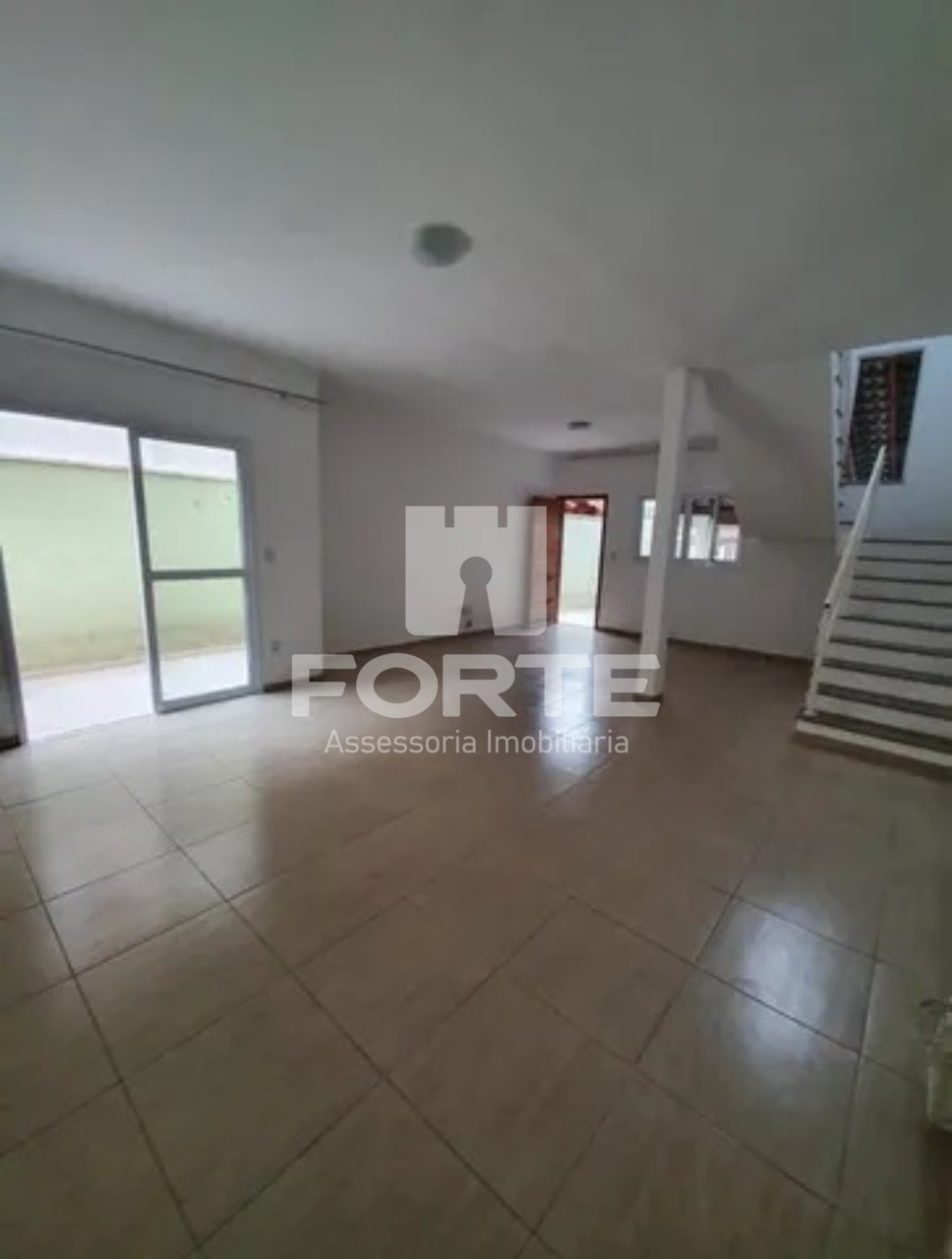 Casa à venda e aluguel com 3 quartos, 148m² - Foto 1