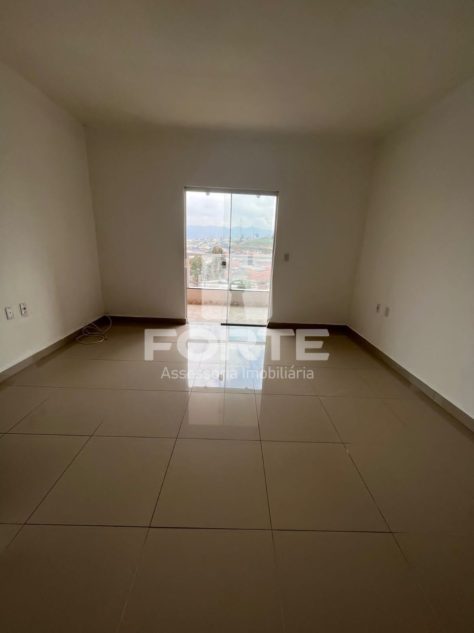 Casa para alugar com 3 quartos, 180m² - Foto 13