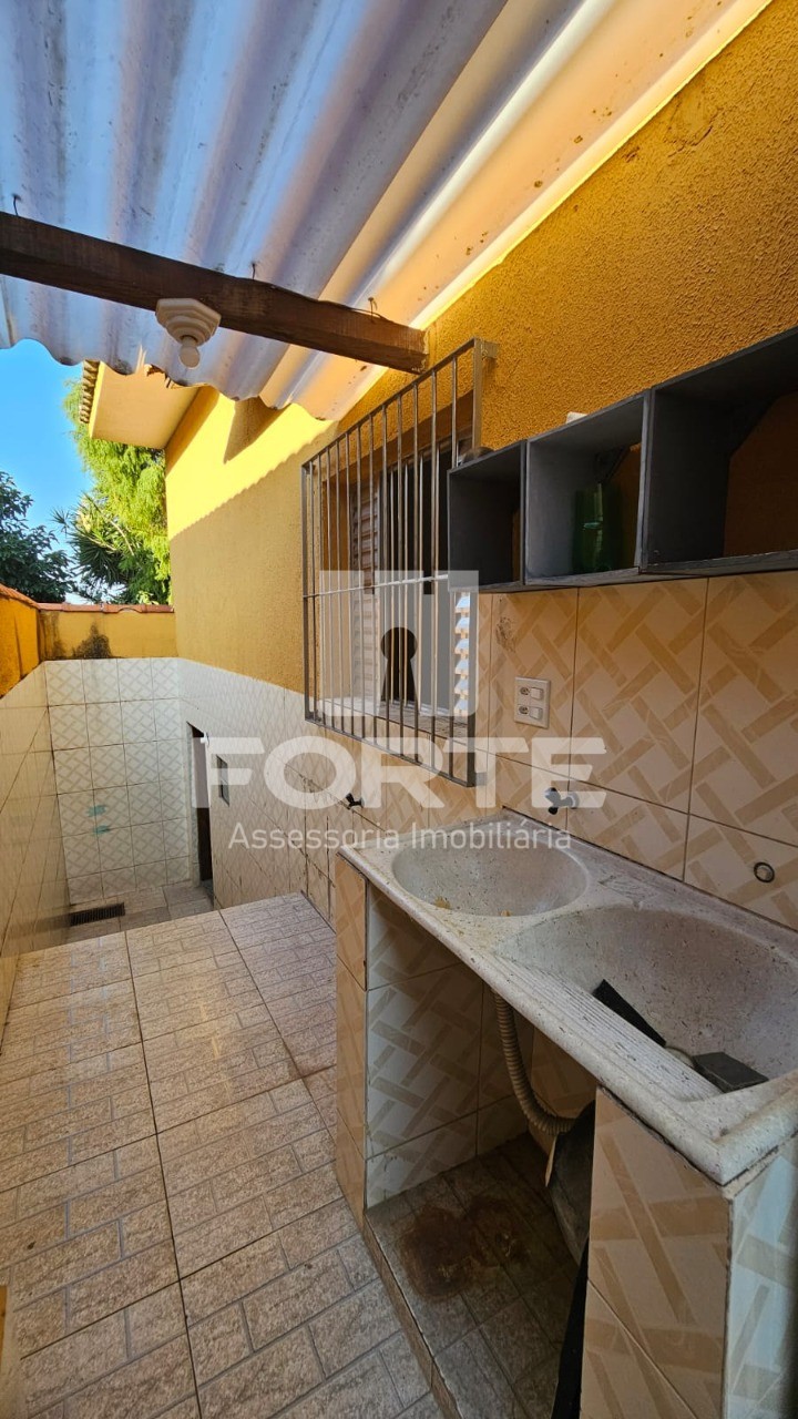 Casa à venda com 3 quartos, 113m² - Foto 11