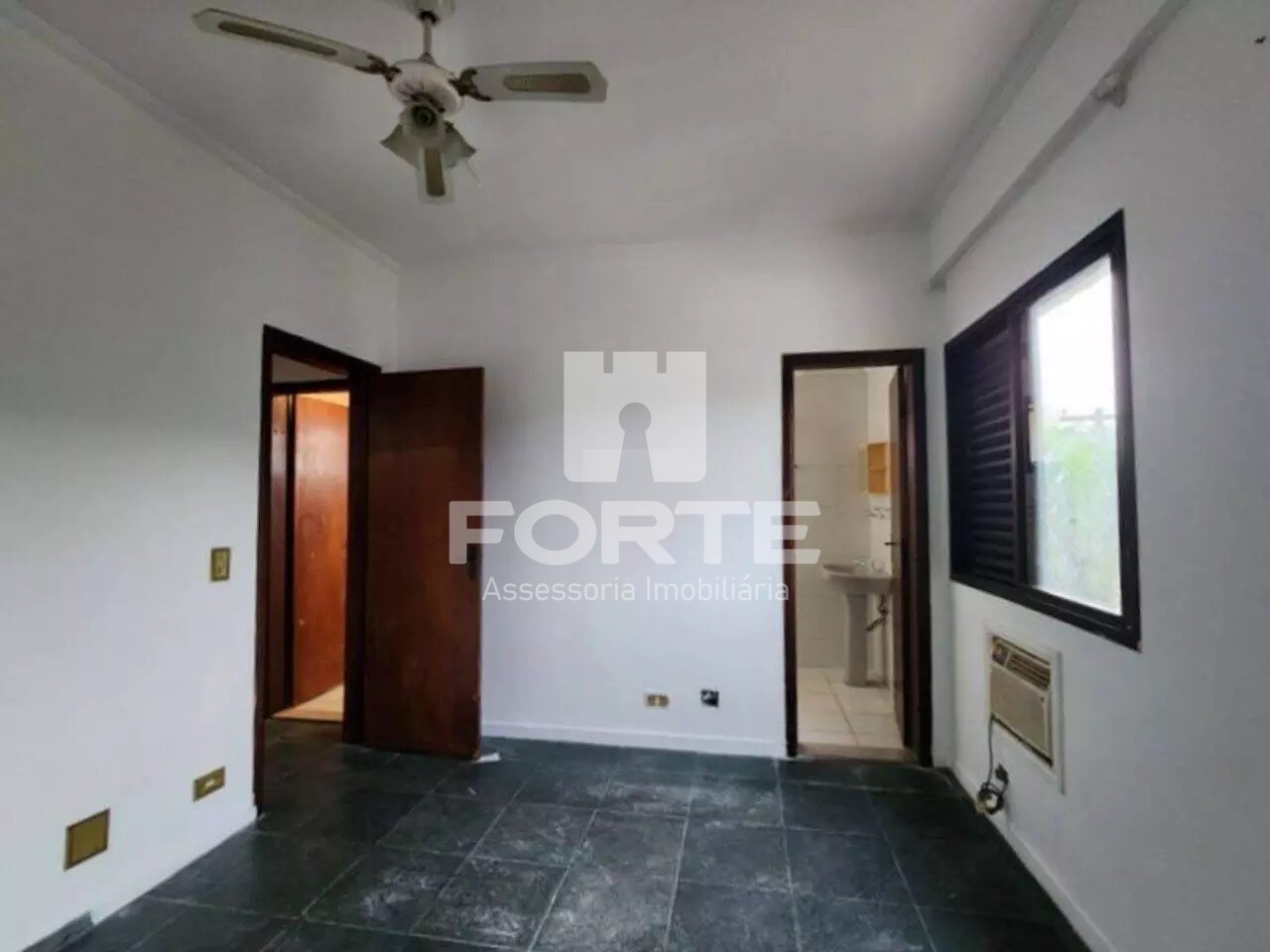 Apartamento à venda com 3 quartos, 156m² - Foto 10