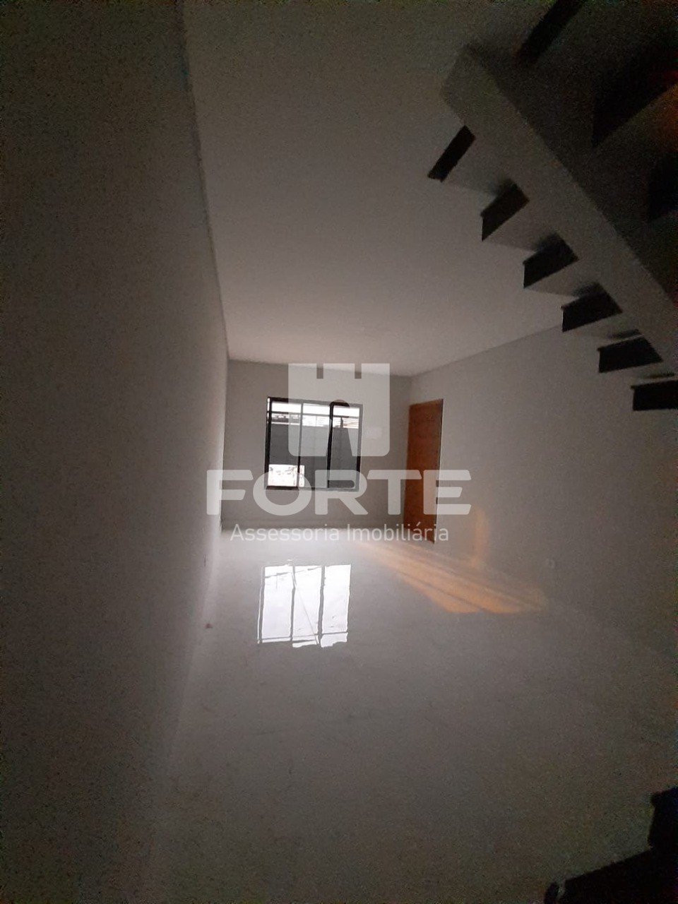 Casa à venda com 3 quartos, 111m² - Foto 2