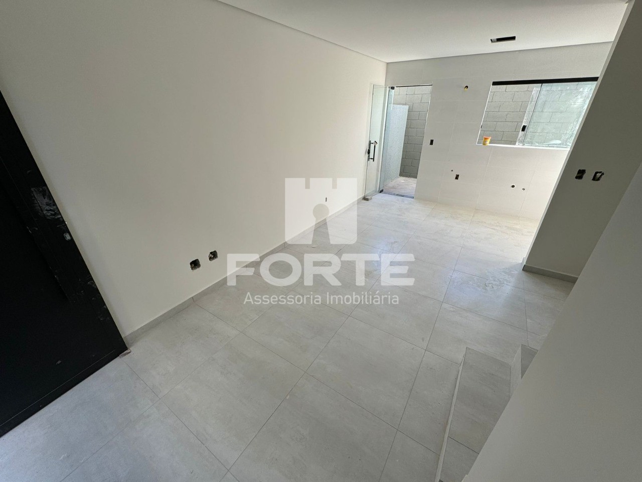 Casa à venda com 2 quartos, 59m² - Foto 4