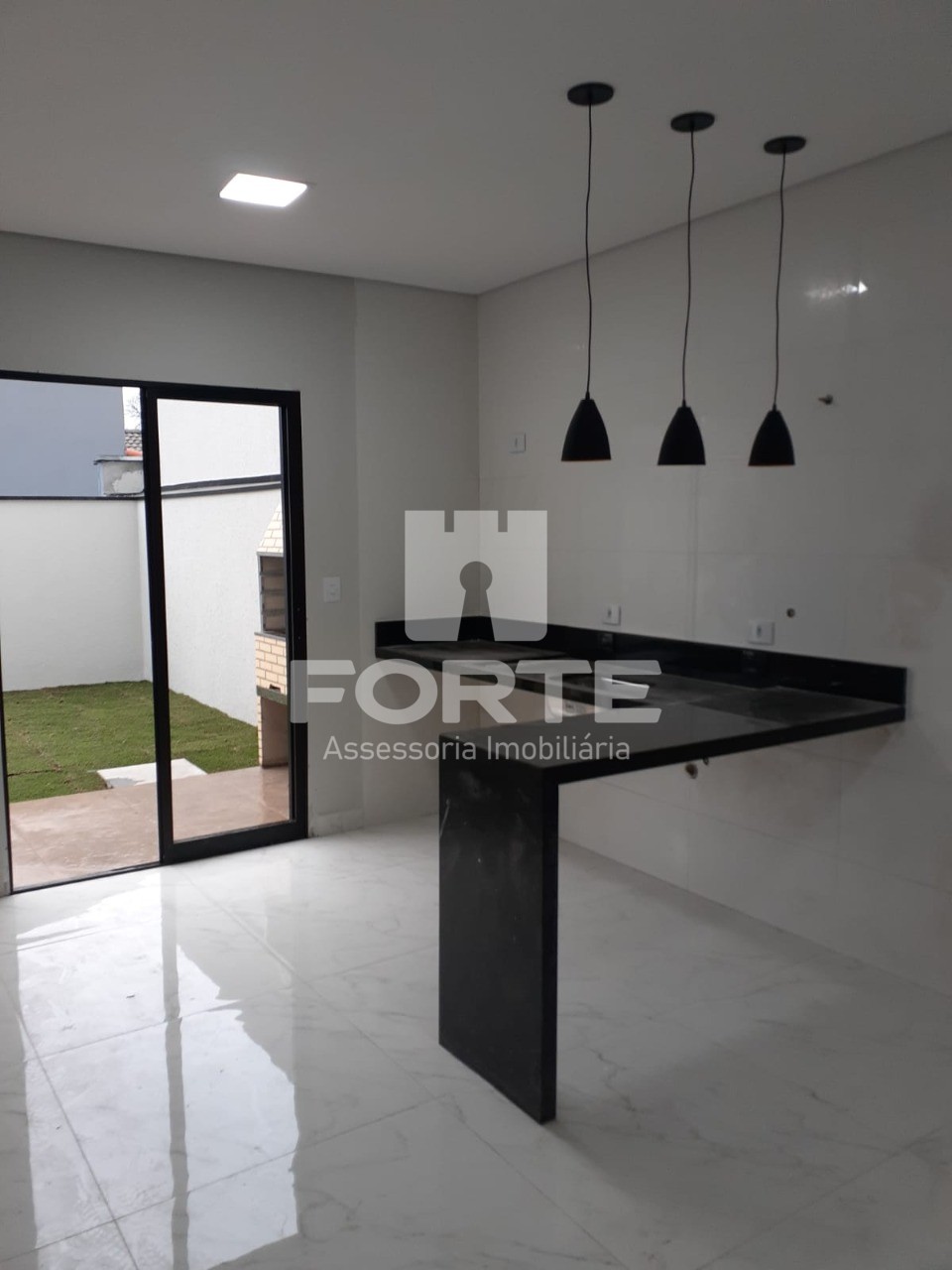 Casa à venda com 3 quartos, 111m² - Foto 5