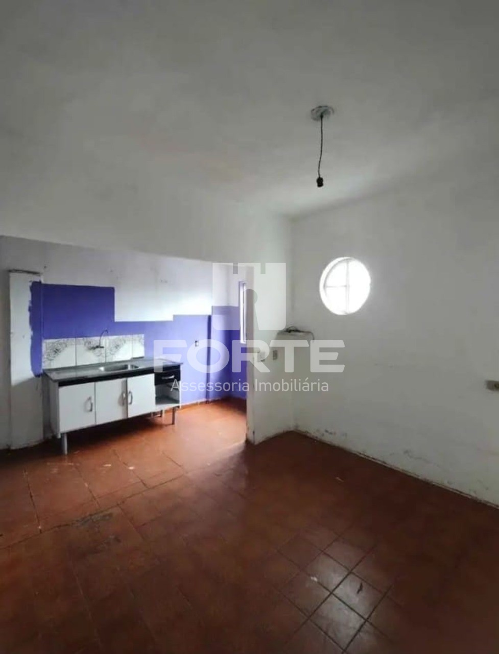 Casa à venda com 2 quartos, 175m² - Foto 2