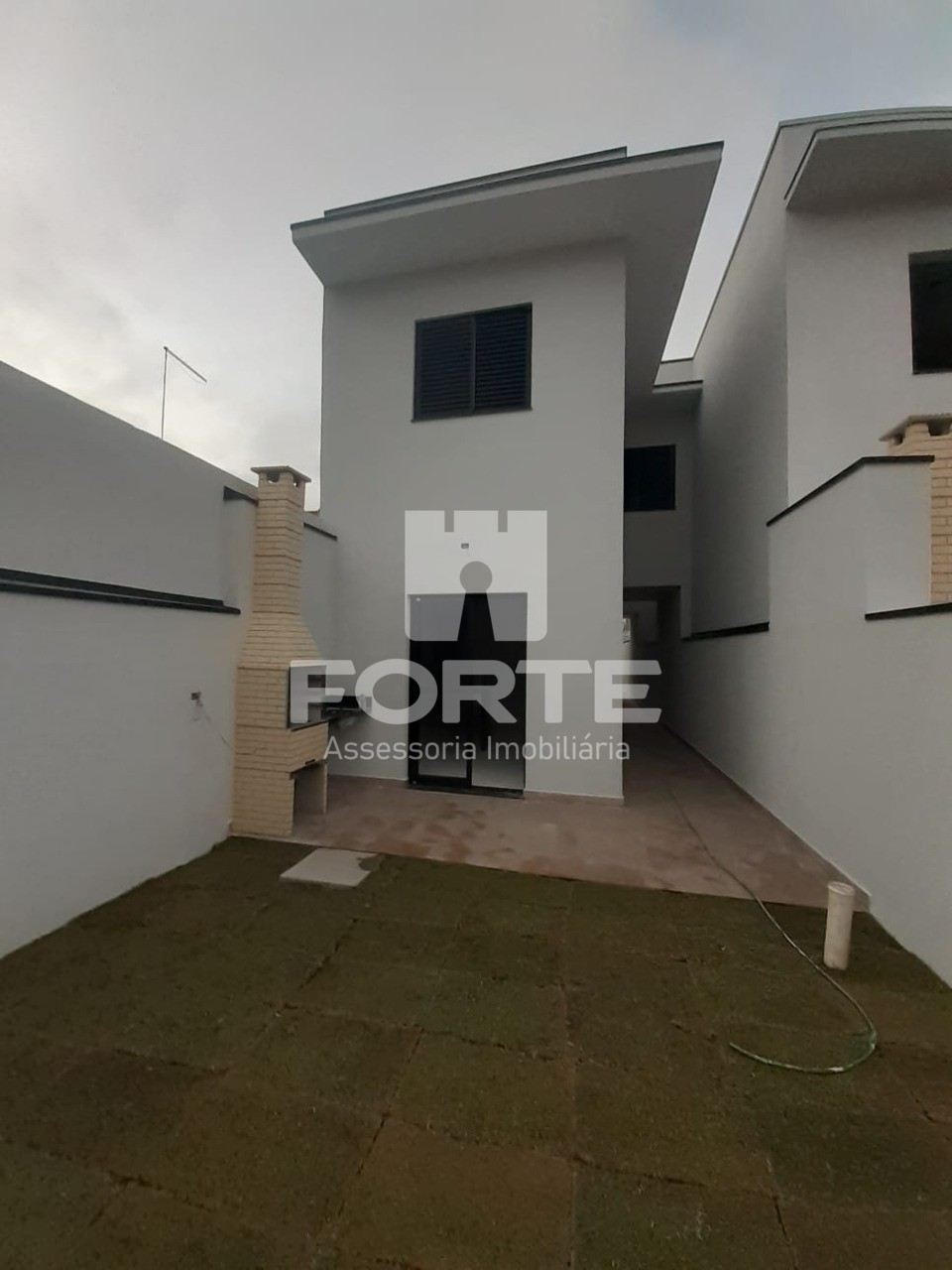 Casa à venda com 3 quartos, 111m² - Foto 9