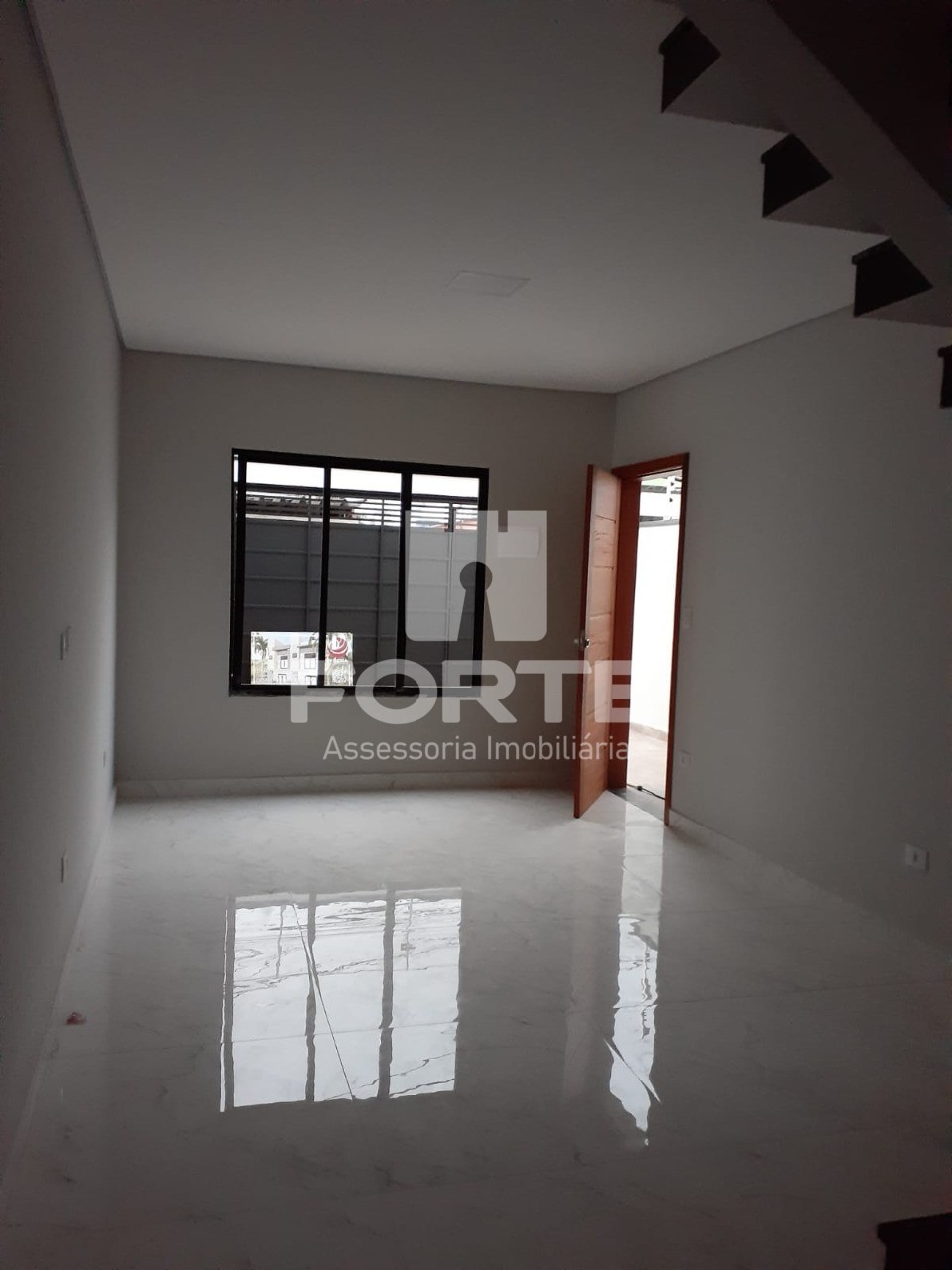 Casa à venda com 3 quartos, 111m² - Foto 3