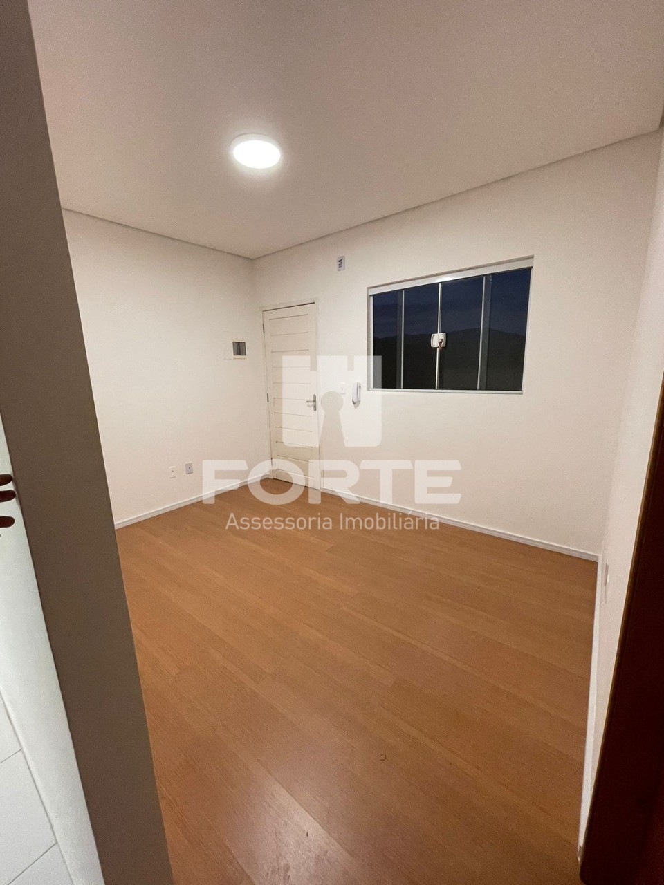 Casa à venda com 2 quartos, 60m² - Foto 6