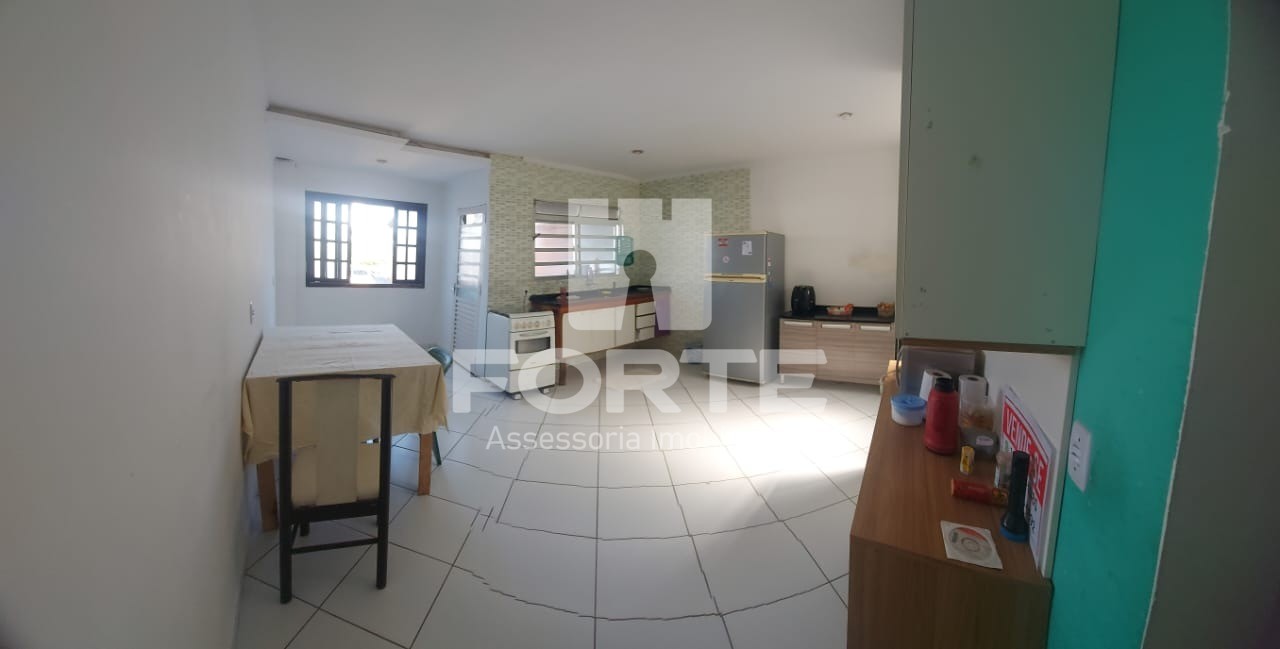 Casa à venda com 3 quartos, 150m² - Foto 4