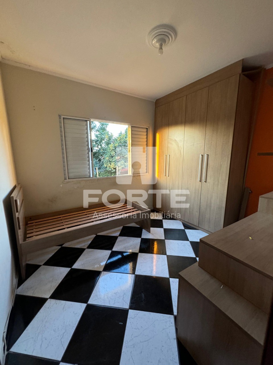 Casa para alugar com 3 quartos, 200m² - Foto 11