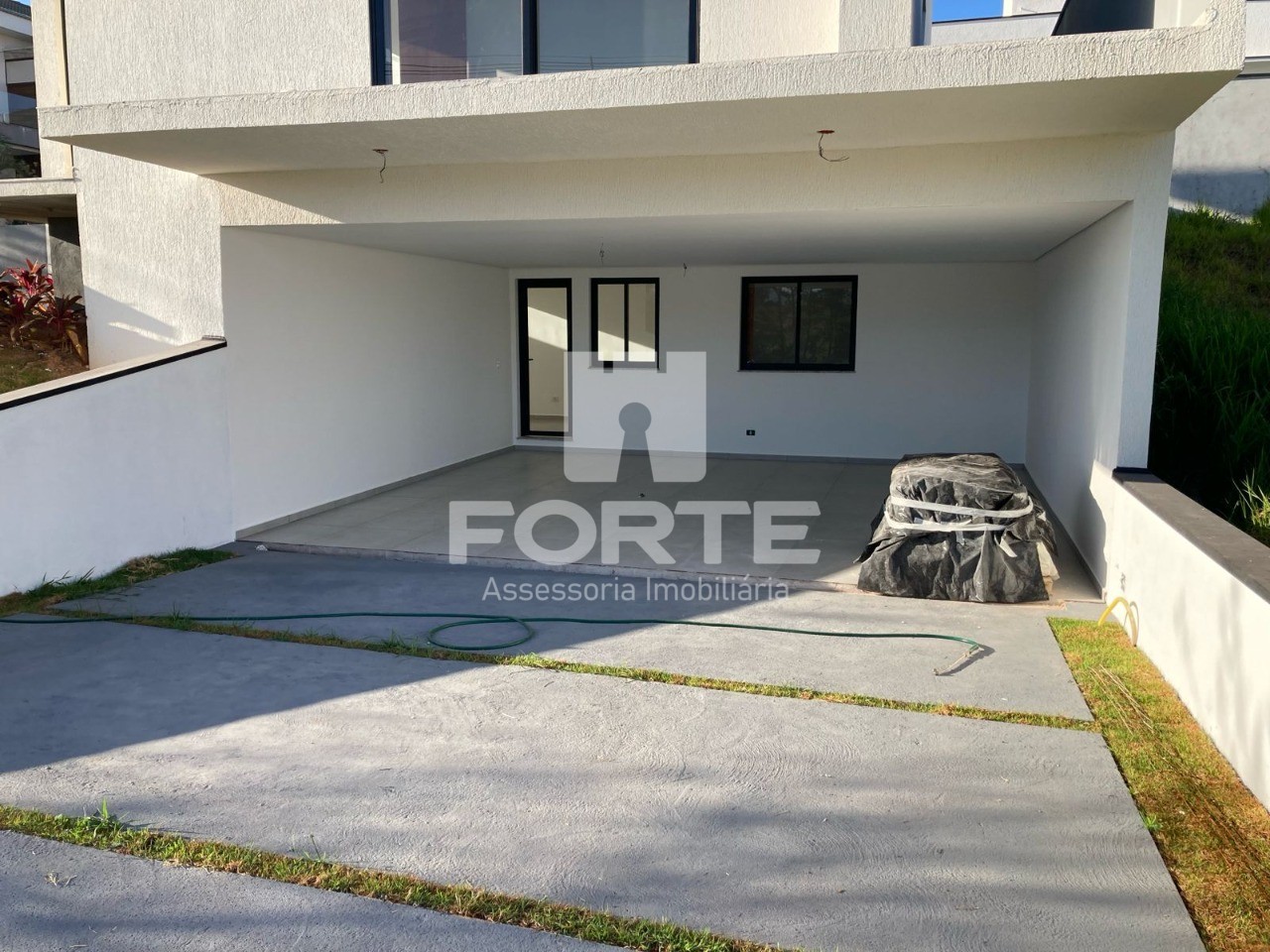 Casa à venda com 4 quartos, 342m² - Foto 5