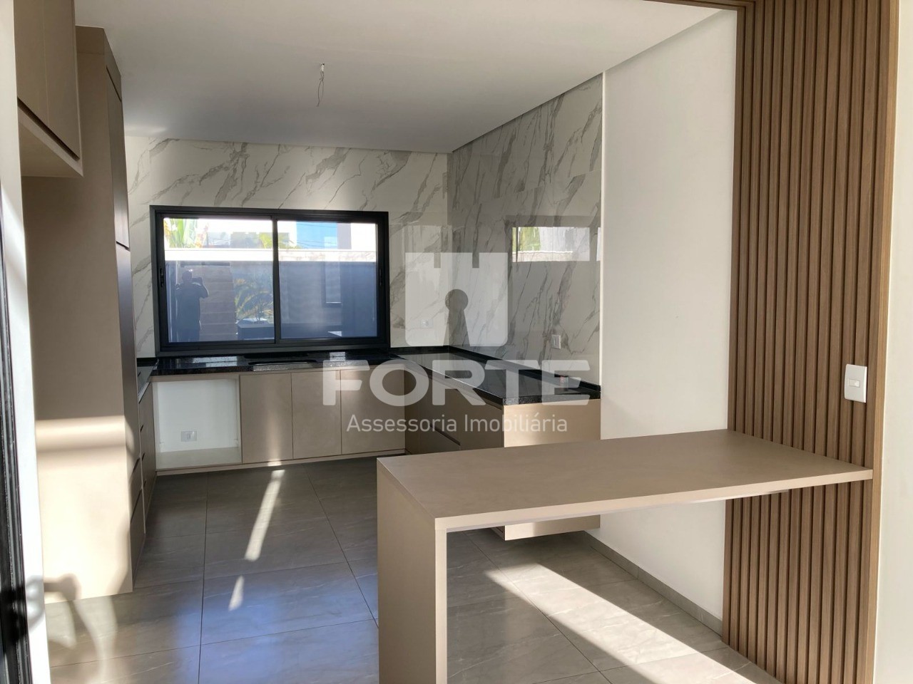 Casa à venda com 4 quartos, 342m² - Foto 18