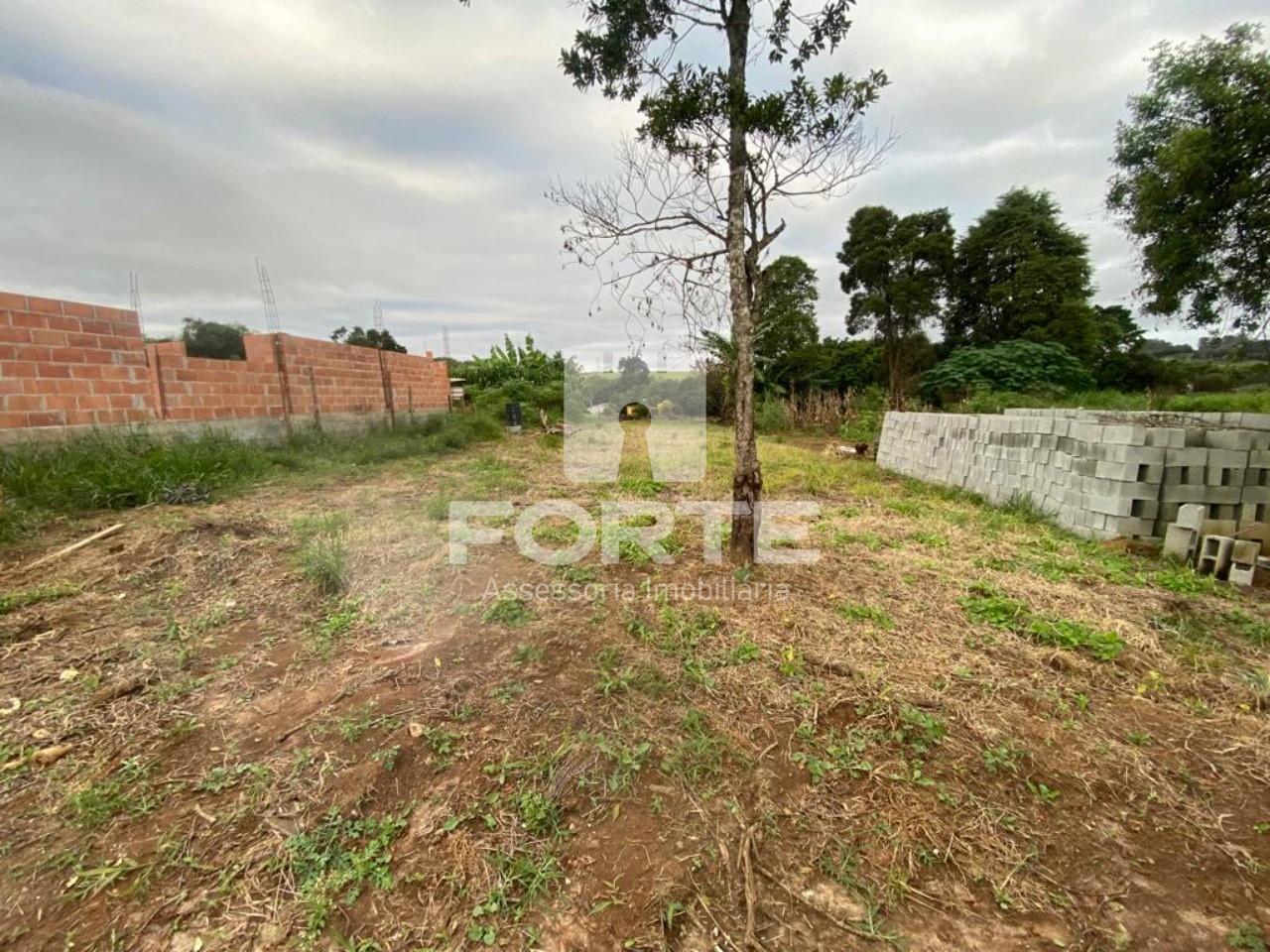 Terreno à venda, 170m² - Foto 1