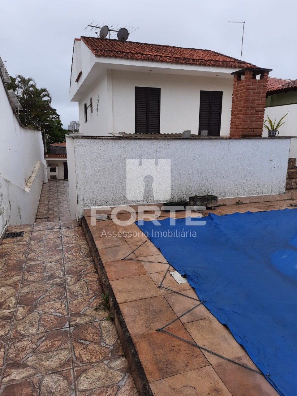 Casa à venda com 4 quartos, 280m² - Foto 2