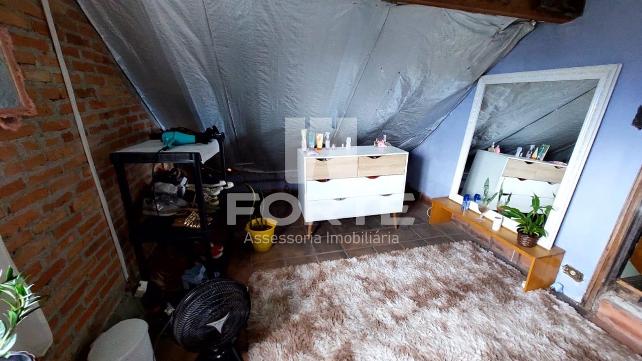 Casa à venda com 4 quartos, 150m² - Foto 17