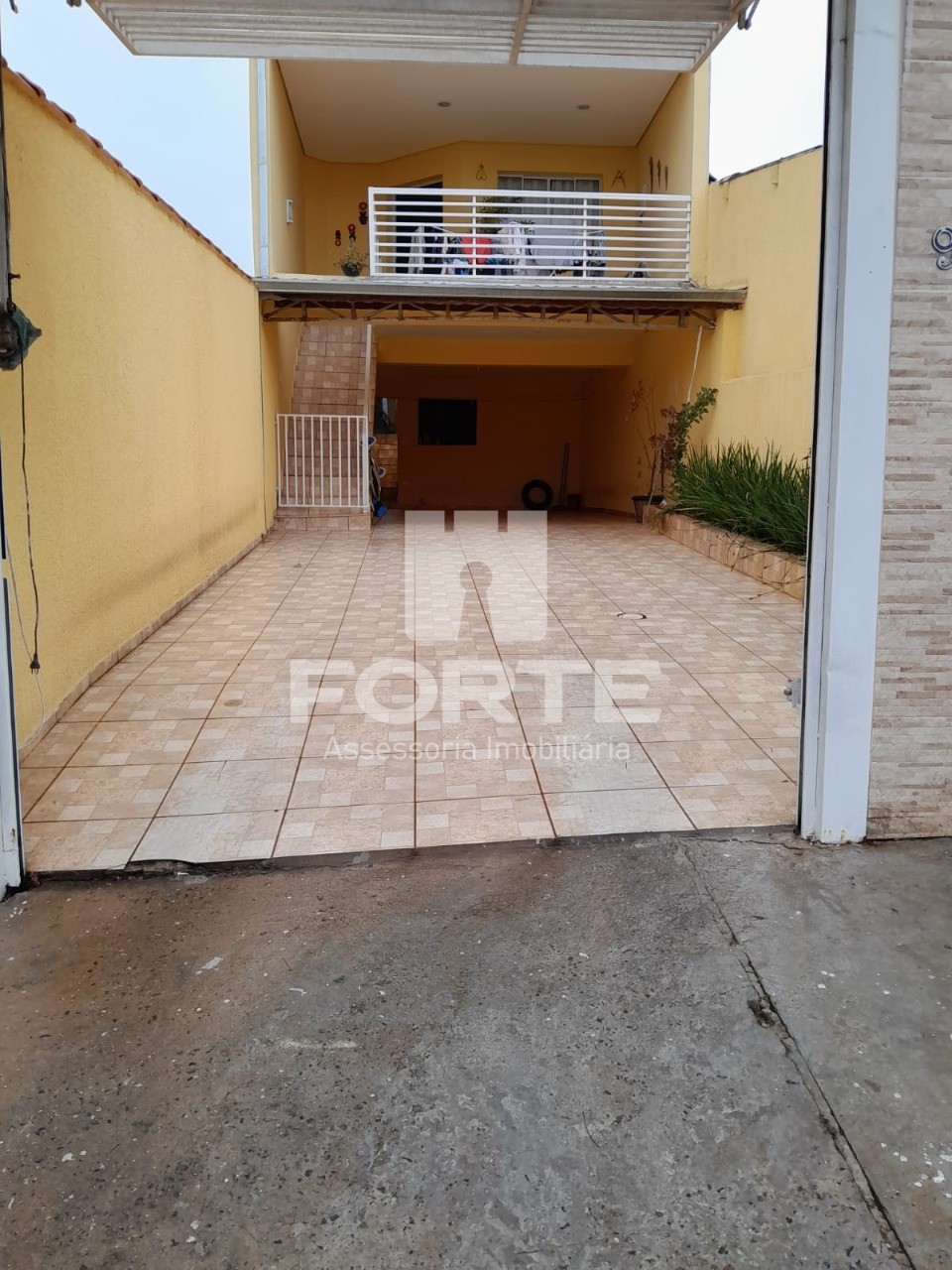 Casa à venda com 3 quartos, 206m² - Foto 2