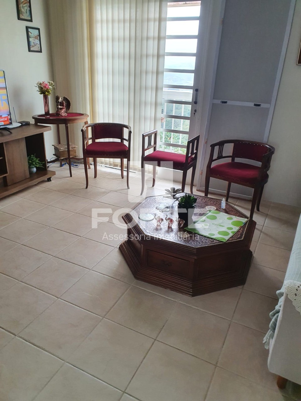 Apartamento à venda com 2 quartos, 115m² - Foto 1